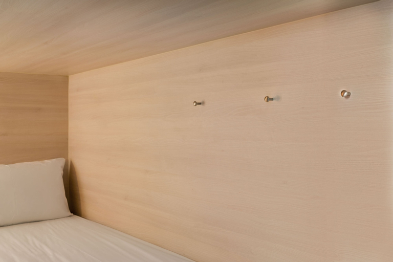 Bedroom 27