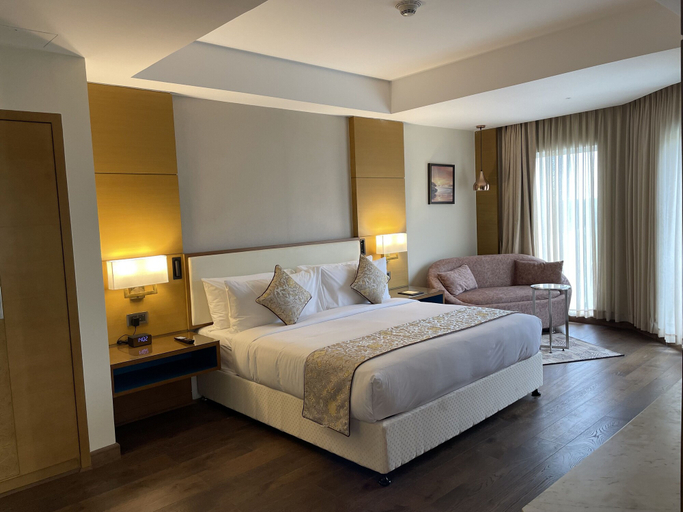 Bedroom 3, Gokulam Grand Hotel, Thiruvananthapuram