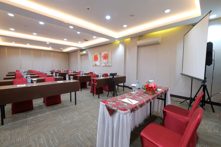 Business Facilities 30