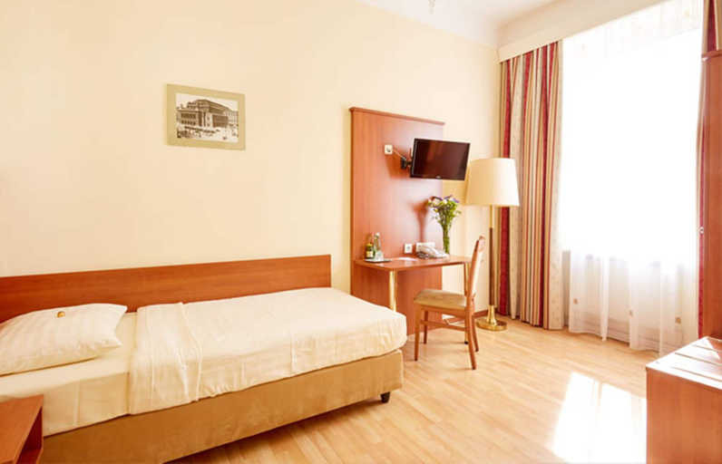 Bedroom 3, Hotel Mozart, Wien