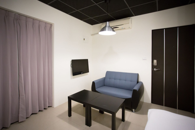 Others 2, Miss Homestay, Taichung