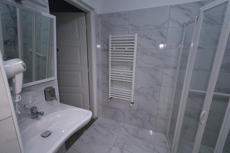 Bathroom 3, affittacamere i due cavalieri, Torino