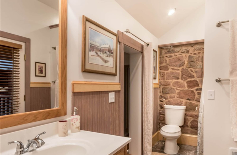 Bathroom 5, Frush Farm Bed & Breakfast, Berks