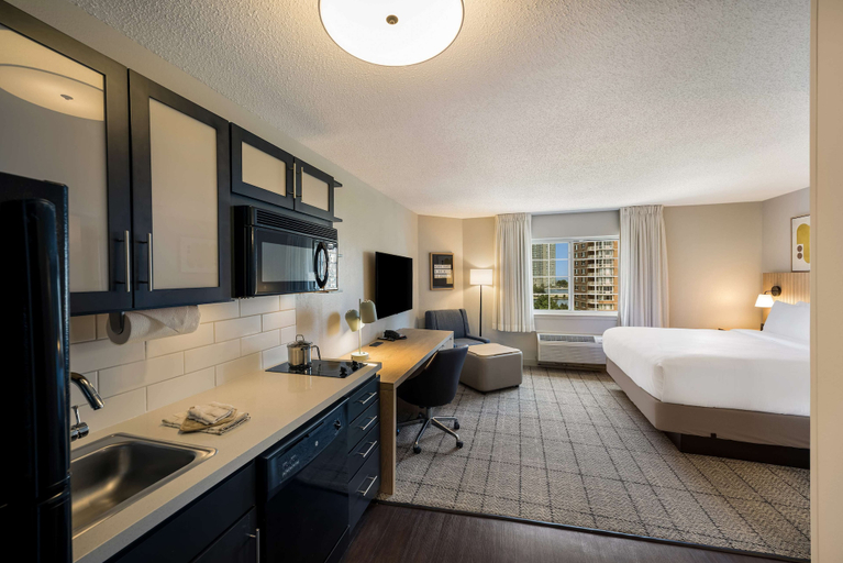 Bedroom 3, Sonesta Simply Suites Jersey City, Jersey City