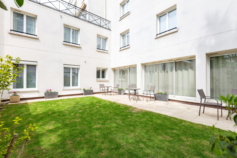 Exterior & Views, Hôtel Montbriand Antony, Hauts-de-Seine
