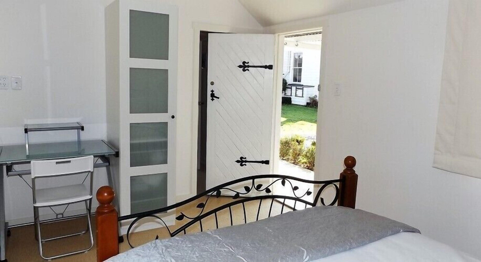 Bedroom 2, Villa Shakespeare, Waipa