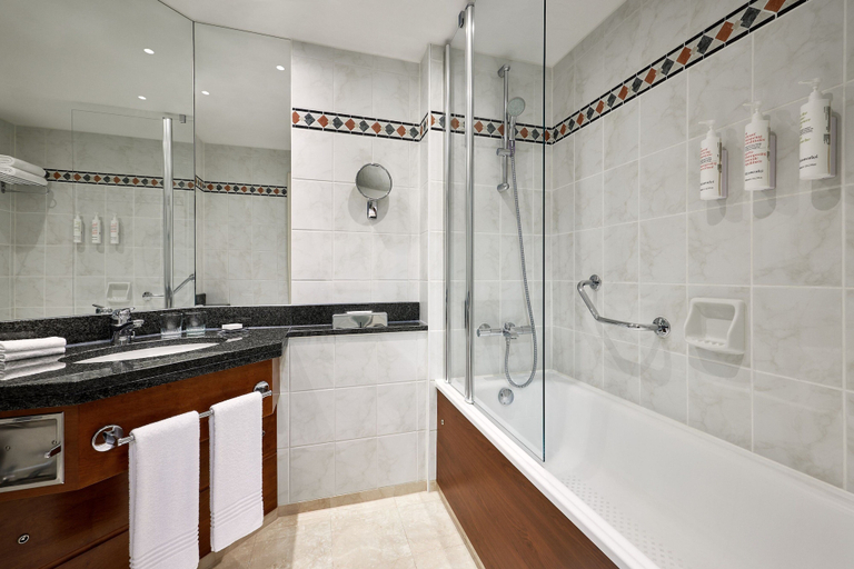 Bathroom 5, Leipzig Marriott Hotel, Leipzig