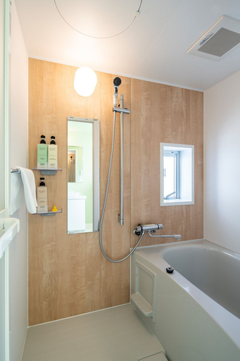Bathroom 4, Section L Hamamatsucho, Minato