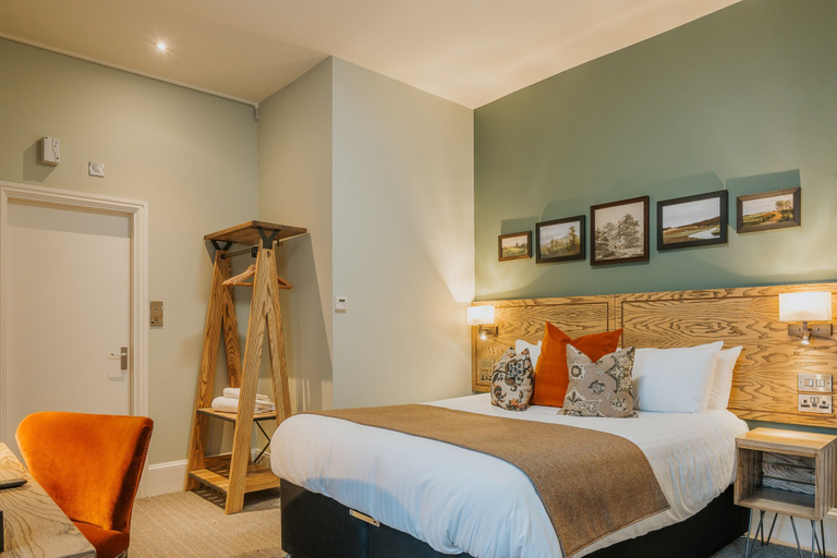 Bedroom 2, Grouse & Claret, Derby by Marston's Inns, Derbyshire