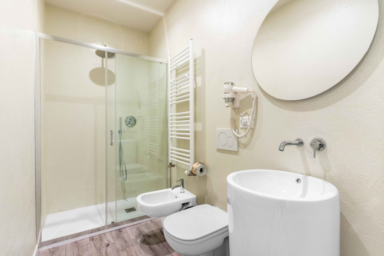 Bathroom 5, Meneghina Suites Foresteria Lombarda, Milano