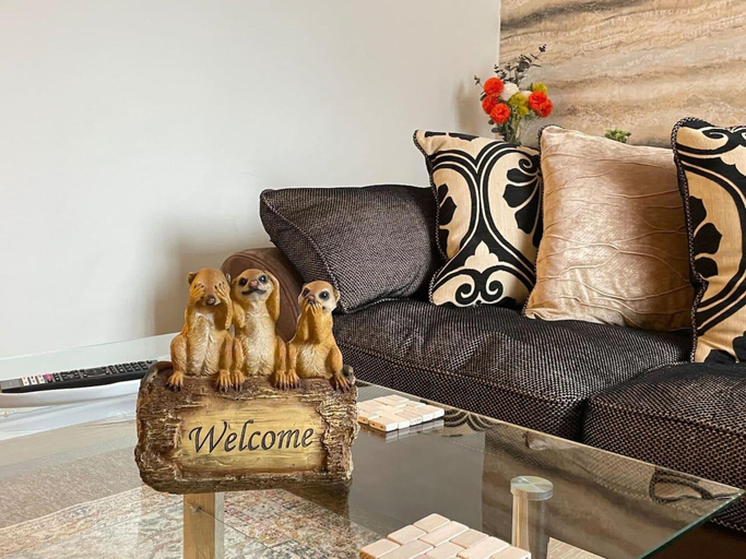 Interior 4, Impeccable 4-bed Home Away From Home in Swindon, Swindon
