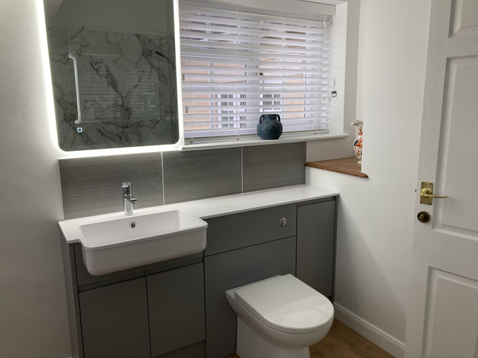 Bathroom 4, Yew Tree House, Oxfordshire