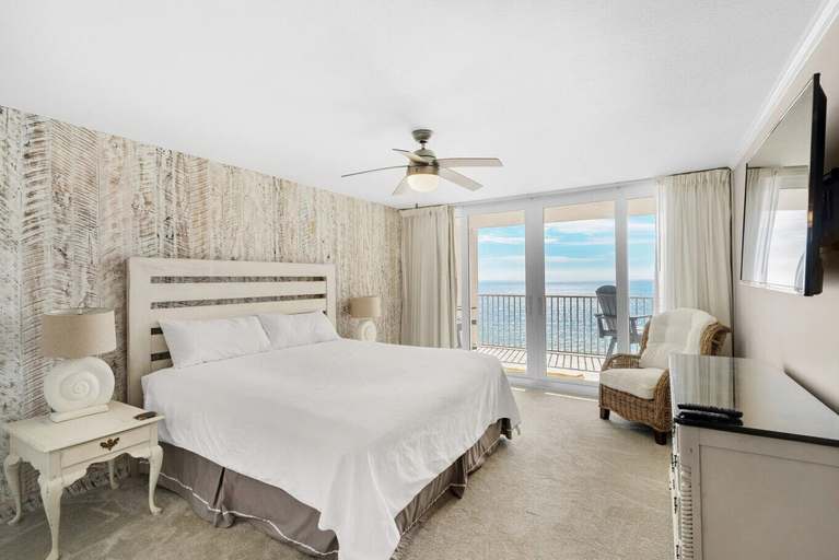 Bedroom 3, Dial Into Some Sun, Bay