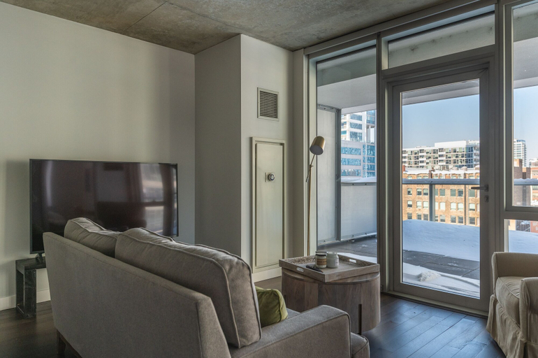 Others 3, Luxury Apartment With Private Office & Terrace, Cook