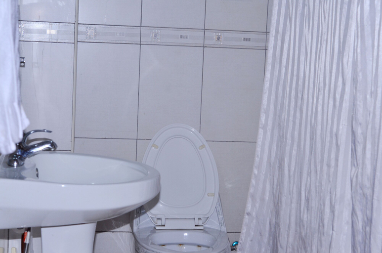 Bathroom 3, JBK Hotel, Kampala