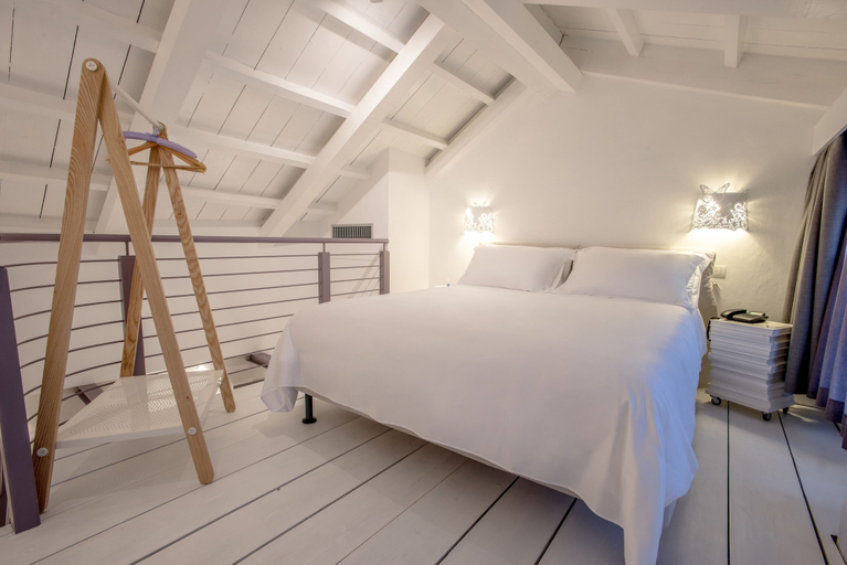 Bedroom 4, Uve Rooms Wine Bar, Cuneo