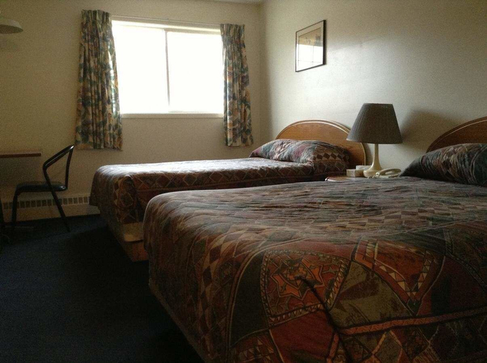Bedroom 3, Royal Star Motor Inn, Division No. 17