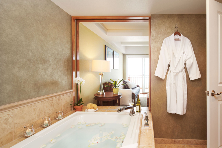 Bathroom 4, Surfsand Resort, Clatsop