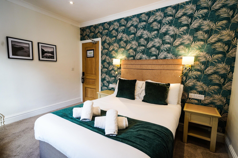 Bedroom 2, Gwydyr Hotel, Conwy