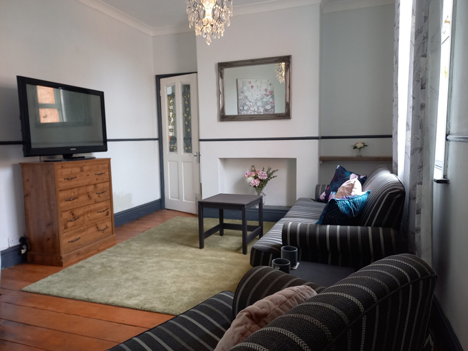 Others 4, Charming 4-bed Victorian House in Retford, Nottinghamshire