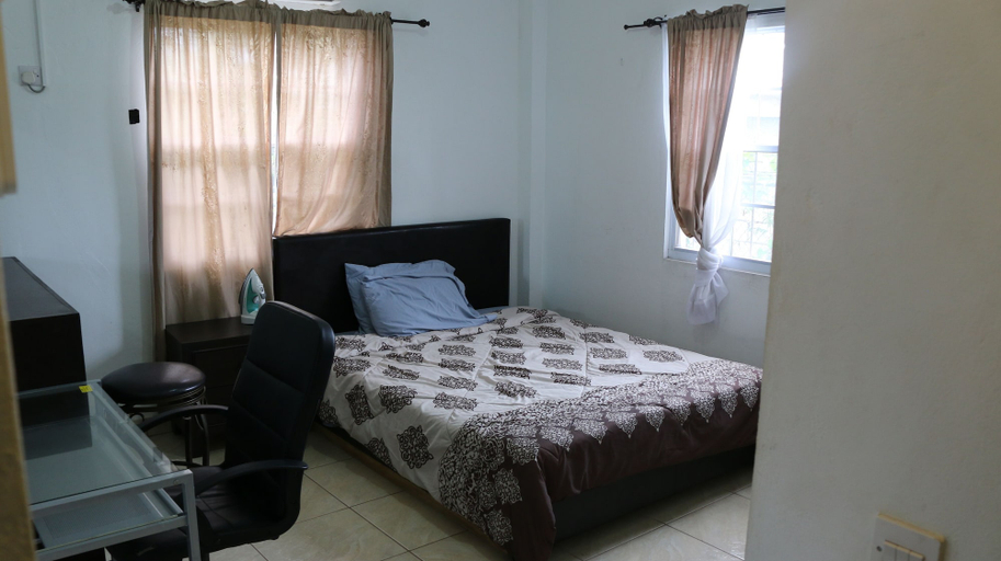 Bedroom 2, The Limes Apartments