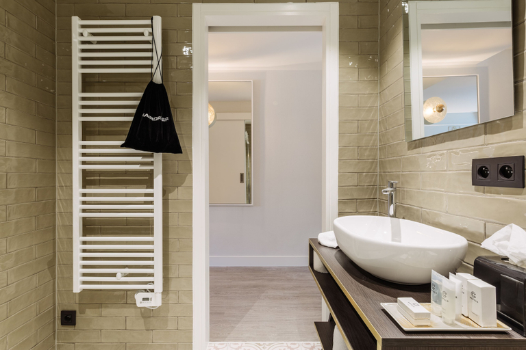 Bathroom 4, C-Hotels Continental, West-Vlaanderen