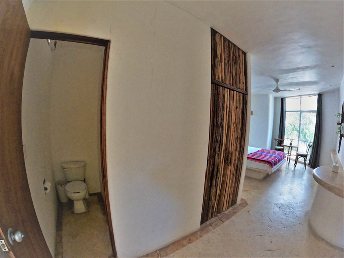 Others 5, Rustik-inn, Cozumel