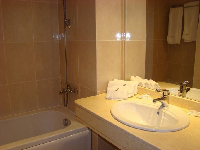 Bathroom 3, Legends Hotel Sofia, Stolichna