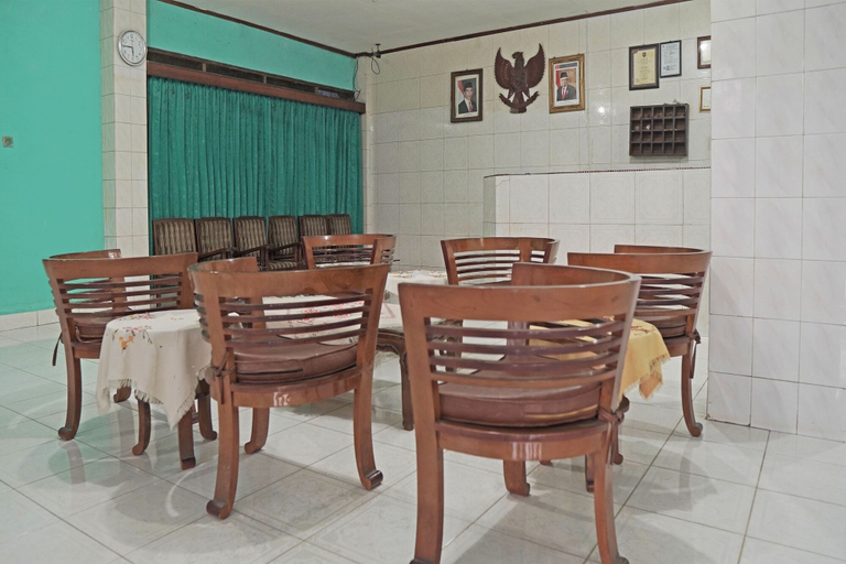 Food & Drinks, Capital O 92958 Hotel Raflessia Syariah, Muara Enim