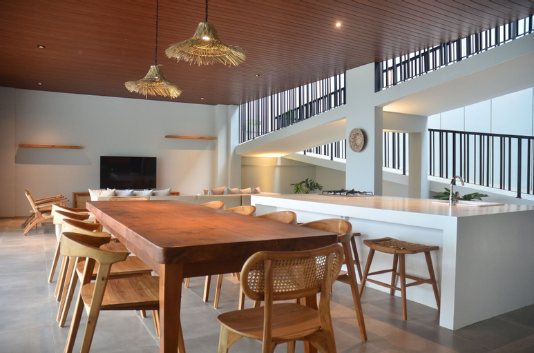Dining Room 5