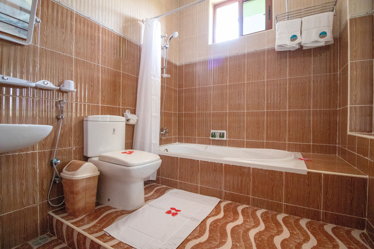 Bathroom 4, Sunny Palms Beach Bungalows, Kati