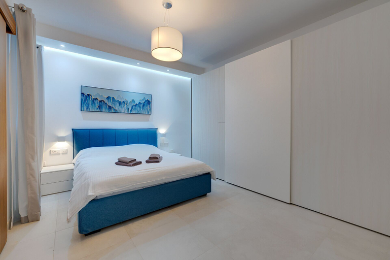 Bedroom 2, Luxury Apartment With Valletta and Harbour Views