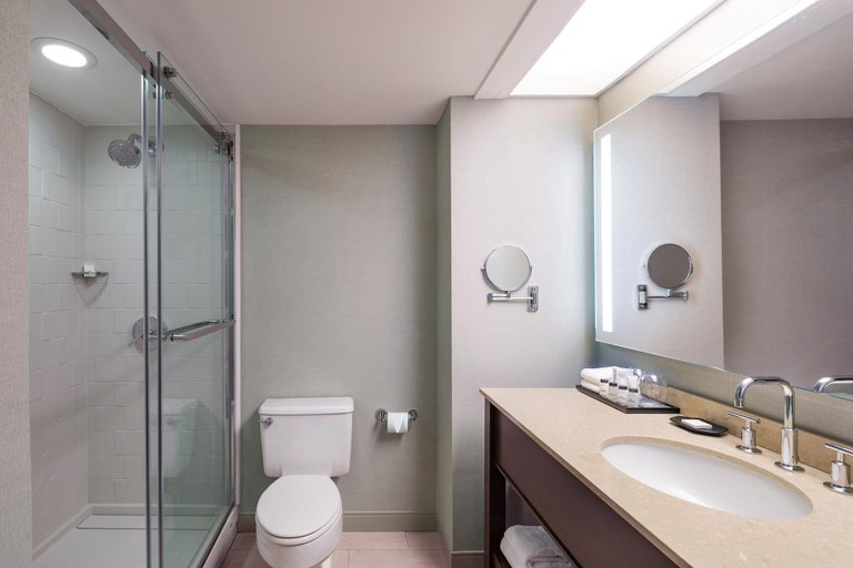 Bathroom 4, Sheraton Edison, Middlesex