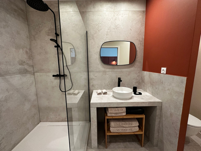 Bathroom 5, LA DEMEURE, Oise