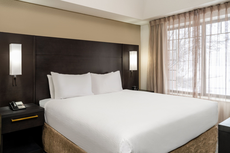 Bedroom 3, Residence Inn by Marriott Chicago Oak Brook, Dupage