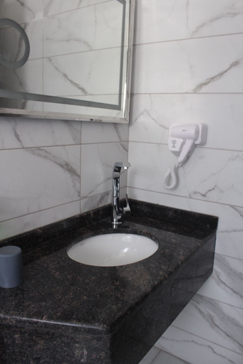 Bathroom 4, Holiday Season Hotel, Aqaba