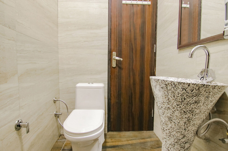 Bathroom 4, FabHotel Sky Lark Farm, Ludhiana