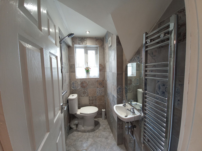 Bathroom 3, Charming 4-bed Victorian House in Retford, Nottinghamshire