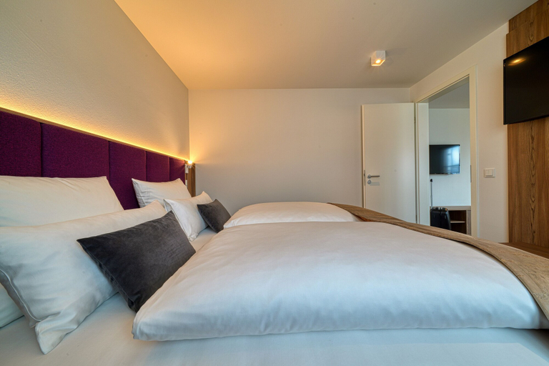 Bedroom 4, VOYA Hotel, Ortenaukreis