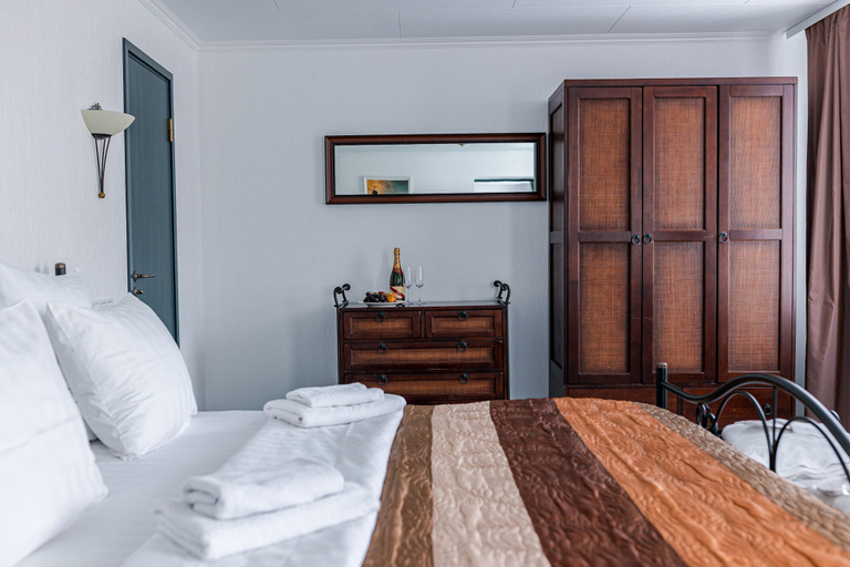 Bedroom 3, Inger, Narva