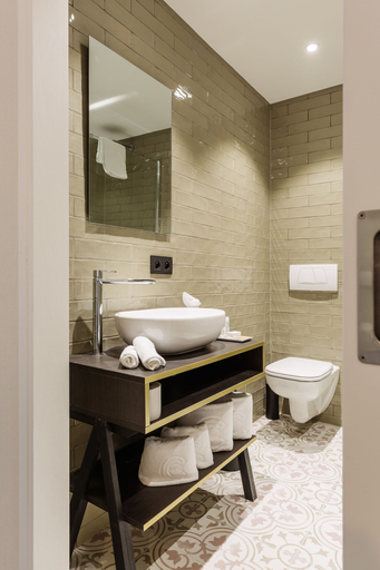 Bathroom 4, C-Hotels Continental, West-Vlaanderen