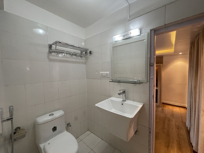 Bathroom 5, Hotel Elegant Kathmandu Inn, Bagmati
