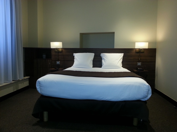 Bedroom 2, Hotel Vauban, Doubs
