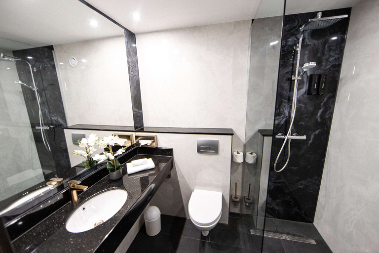 Bathroom 5, PLAZA Premium Timmendorfer Strand, Ostholstein