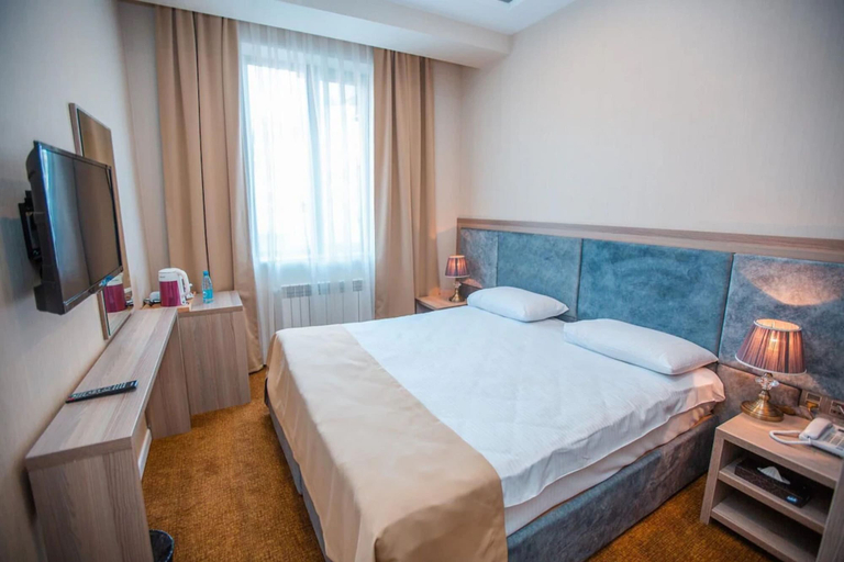 Bedroom 3, Grand Midway Hotel, Baku