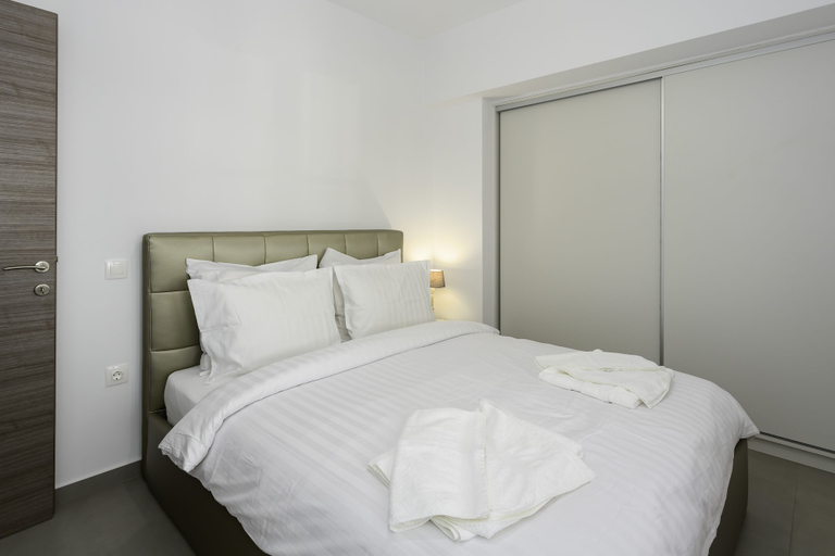 Bedroom 3, Flat with stunning views & prv parking, Attica