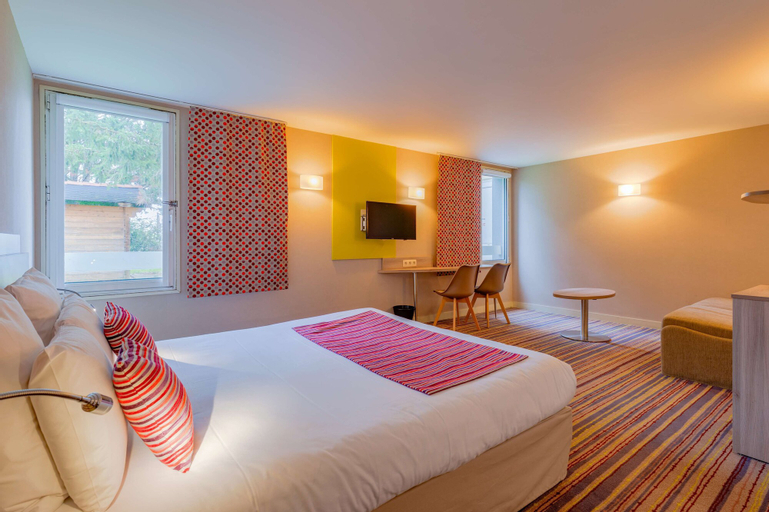 Bedroom 3, Hôtel Kyriad Lyon Est, Rhône