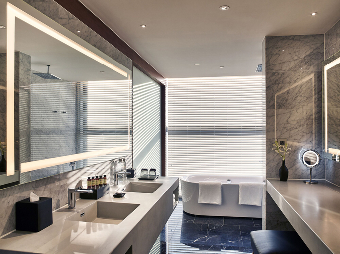 Bathroom 4, Mingalar Mandalay Hotel, Mandalay