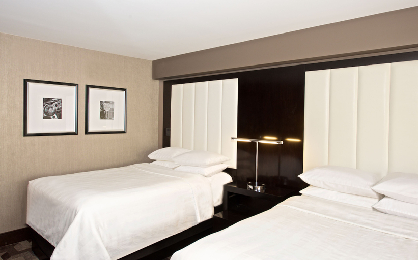 Bedroom 3, Beverly Hills Marriott, Los Angeles