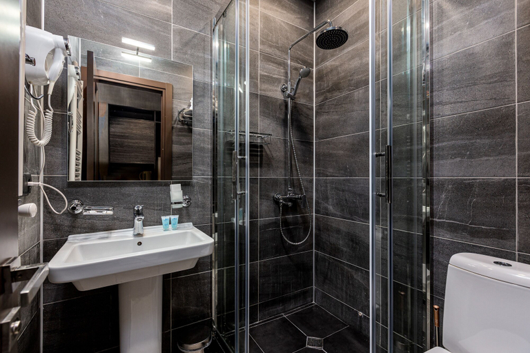Bathroom 5, Kope Palace, Tbilisi